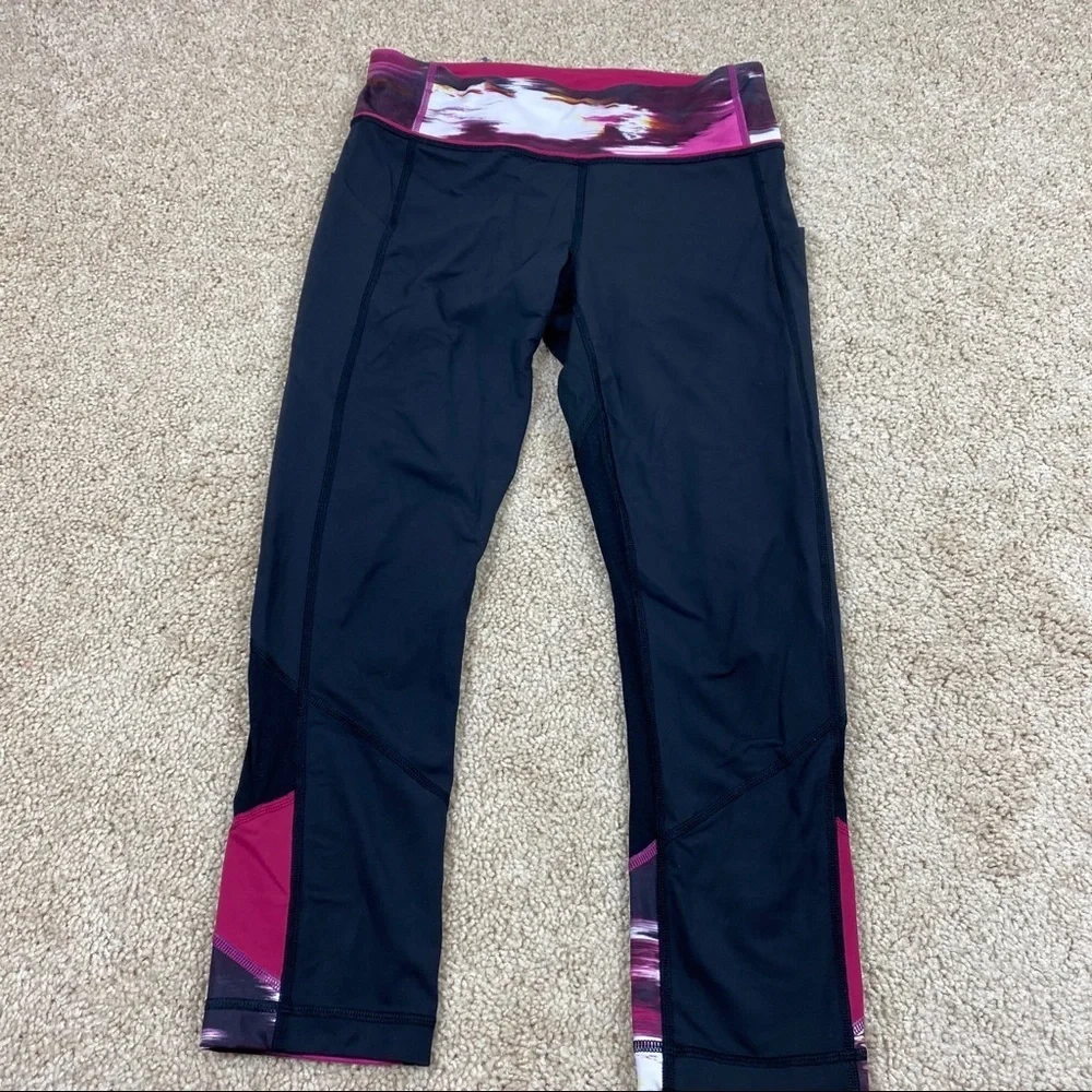 Lululemon Black Crop Capri Athletic Leggings Women Size 6